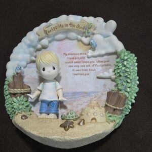 PRECIOUS MOMENTS WALKING FAITH COLLECTION "FOOTPRINTS IN THE SAND" SAM BUTCHER